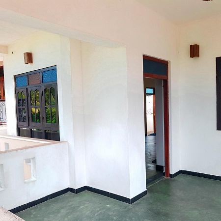 Dinu Villa Ґалле Екстер'єр фото